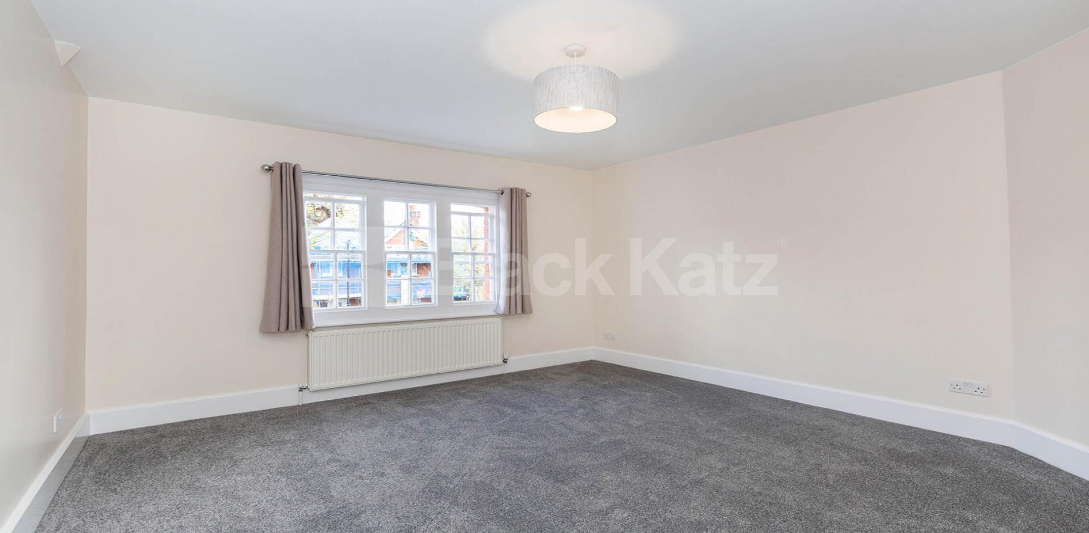 			NEWLY RENOVATED 2 BED, 2 Bedroom, 1 bath, 1 reception Apartment			 Beechwood Road, CROUCH END N8